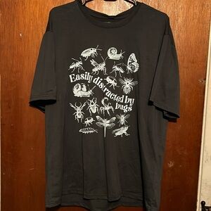 Easily distracted by bugs tee size XL
Brand Romwe